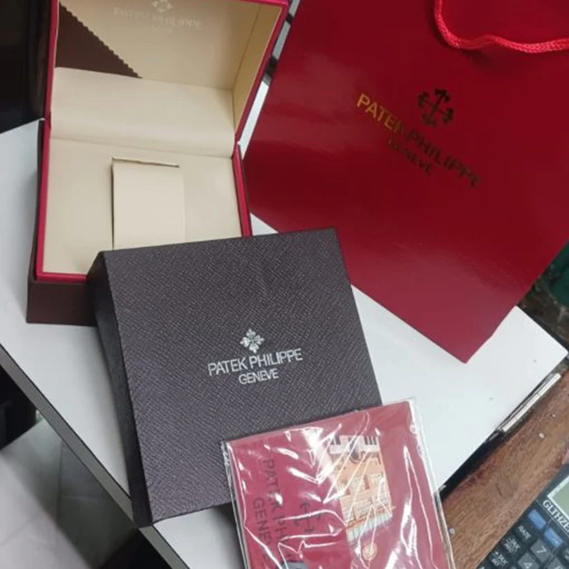 PATEK PHILIPPEE NAUTILUS SELF-WINDING