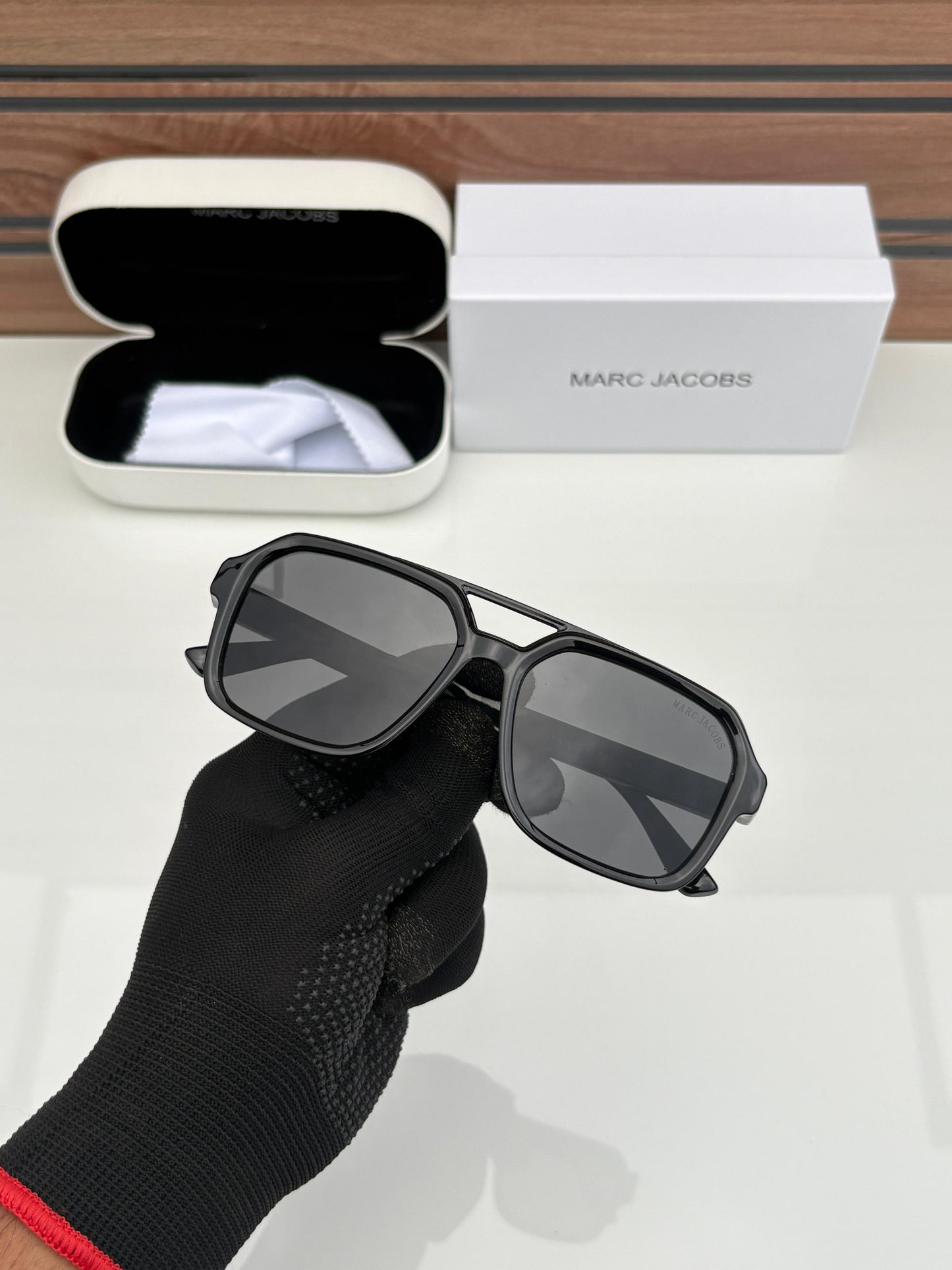 Marcc Jacobss 3621 Black