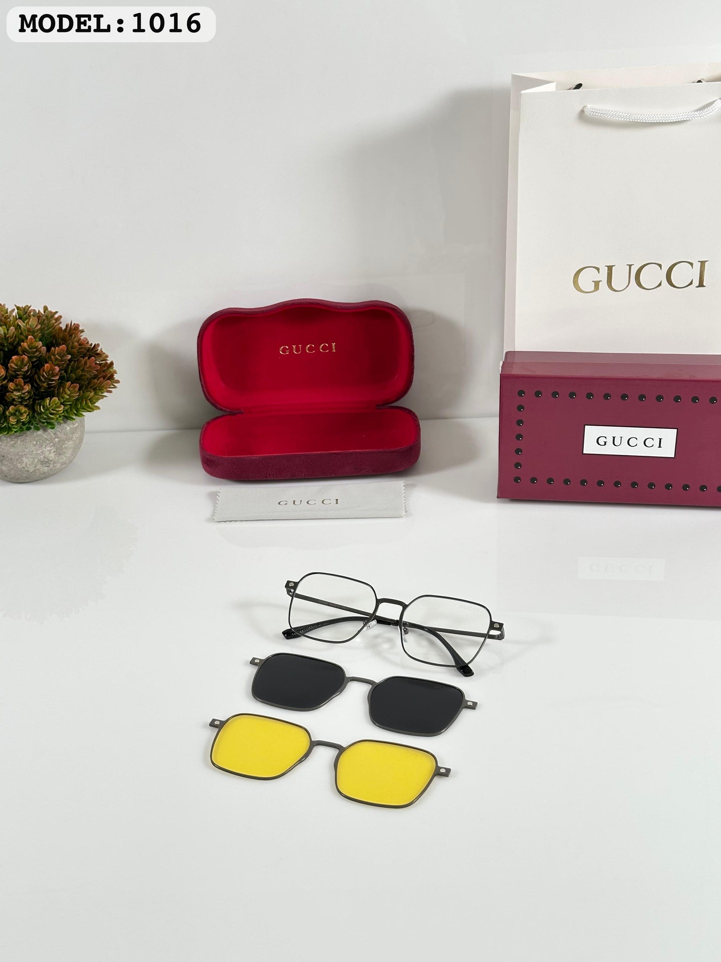 Gucci 1016 Attachment Black/White/Yellow