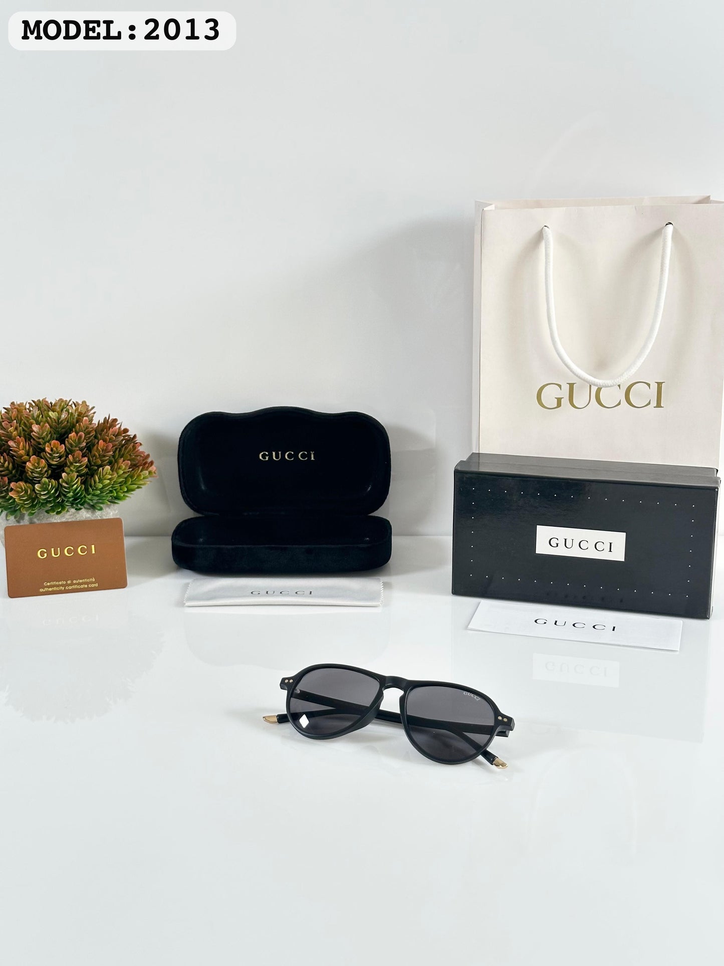 Guccii 2013 Black