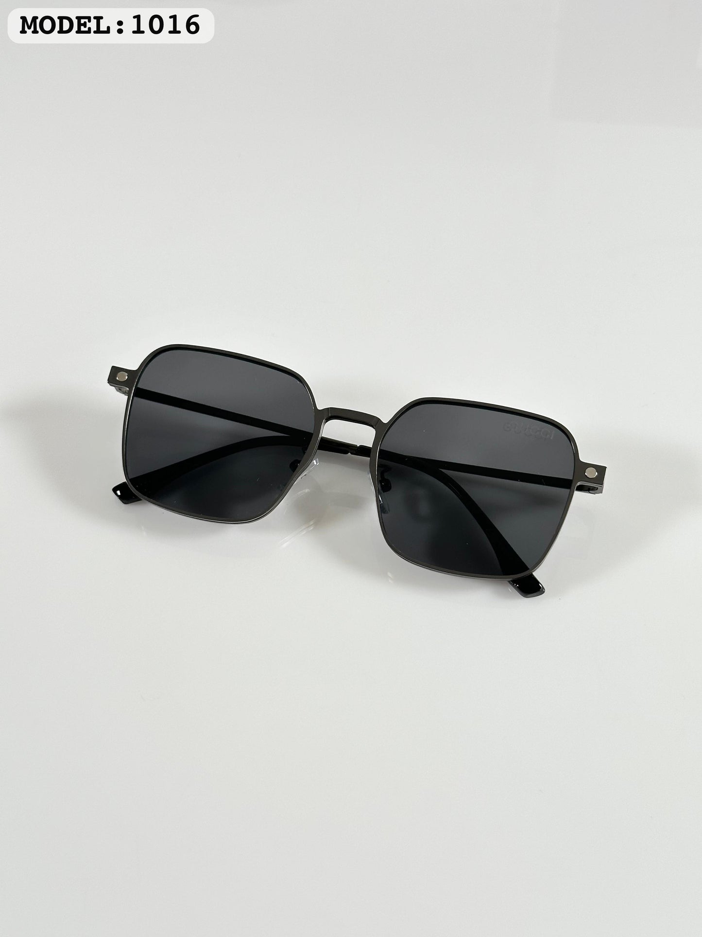 Gucci 1016 Attachment Black/White/Yellow