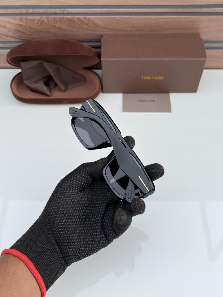 Tomforrd 185 Gloss Black Premium