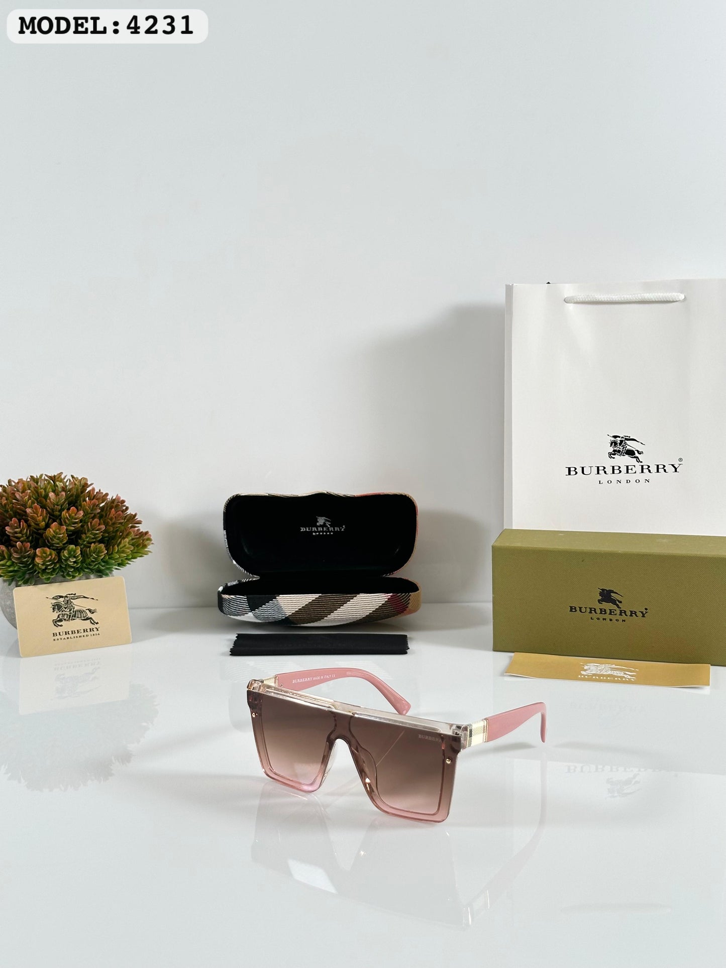 Burrberry 4231 Pink