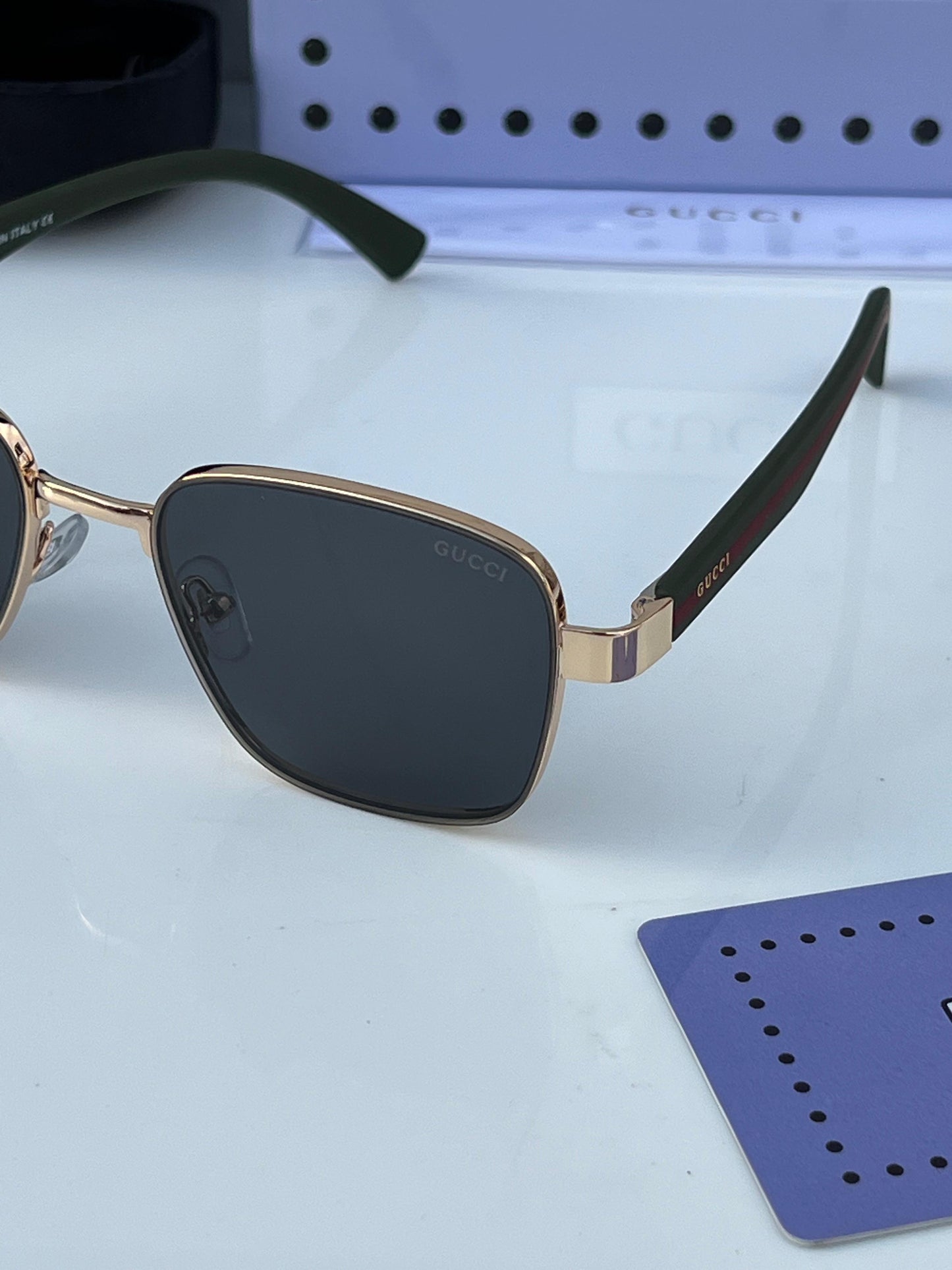 Guccii 983 Gold/Black