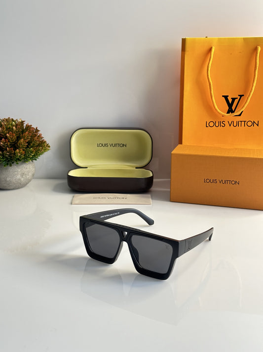 Louiss Vuittonn 1984 Black