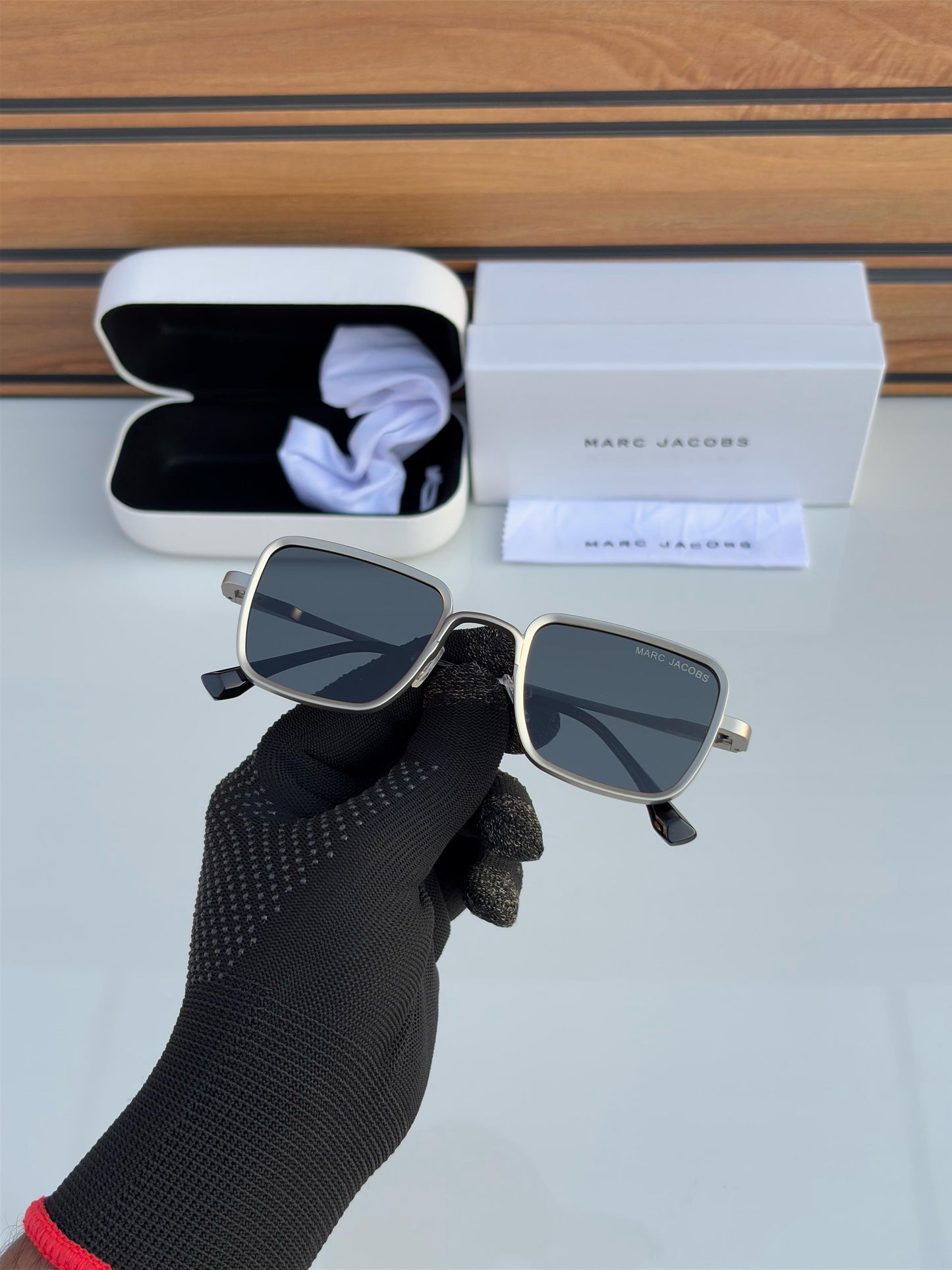 MARCC JACOBBS 507 SILVER BLACK