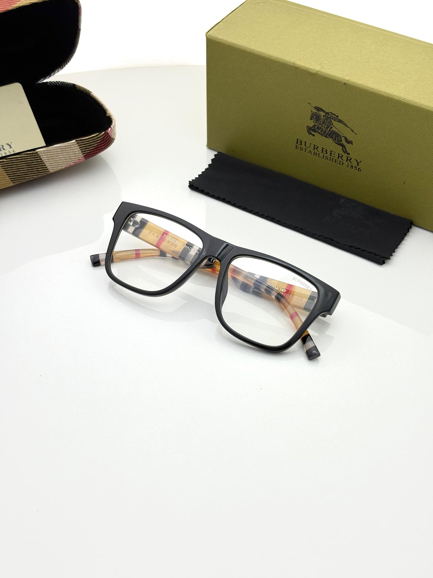 Burrberry 4395 Signature Frame
