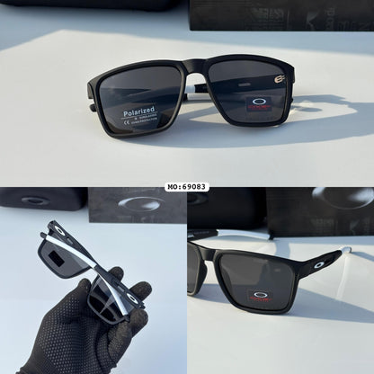 Oakley 6908 Black