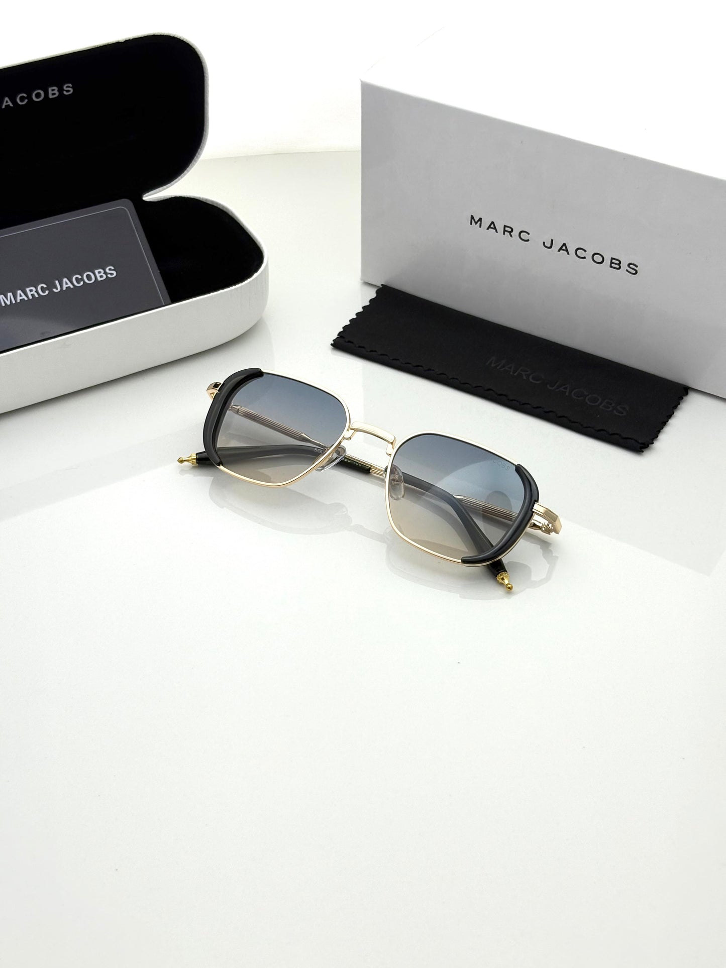 Marcc Jacobss 429Gold