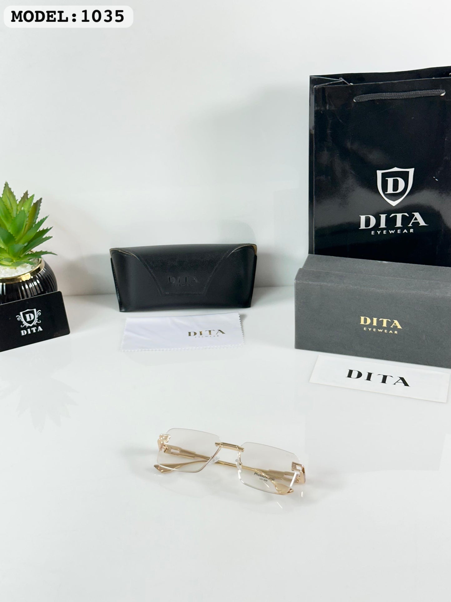 Ditta 1034 Gold Frame