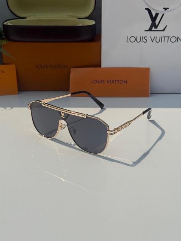 Louis Vuiiton 22295 Gold/Black Metal