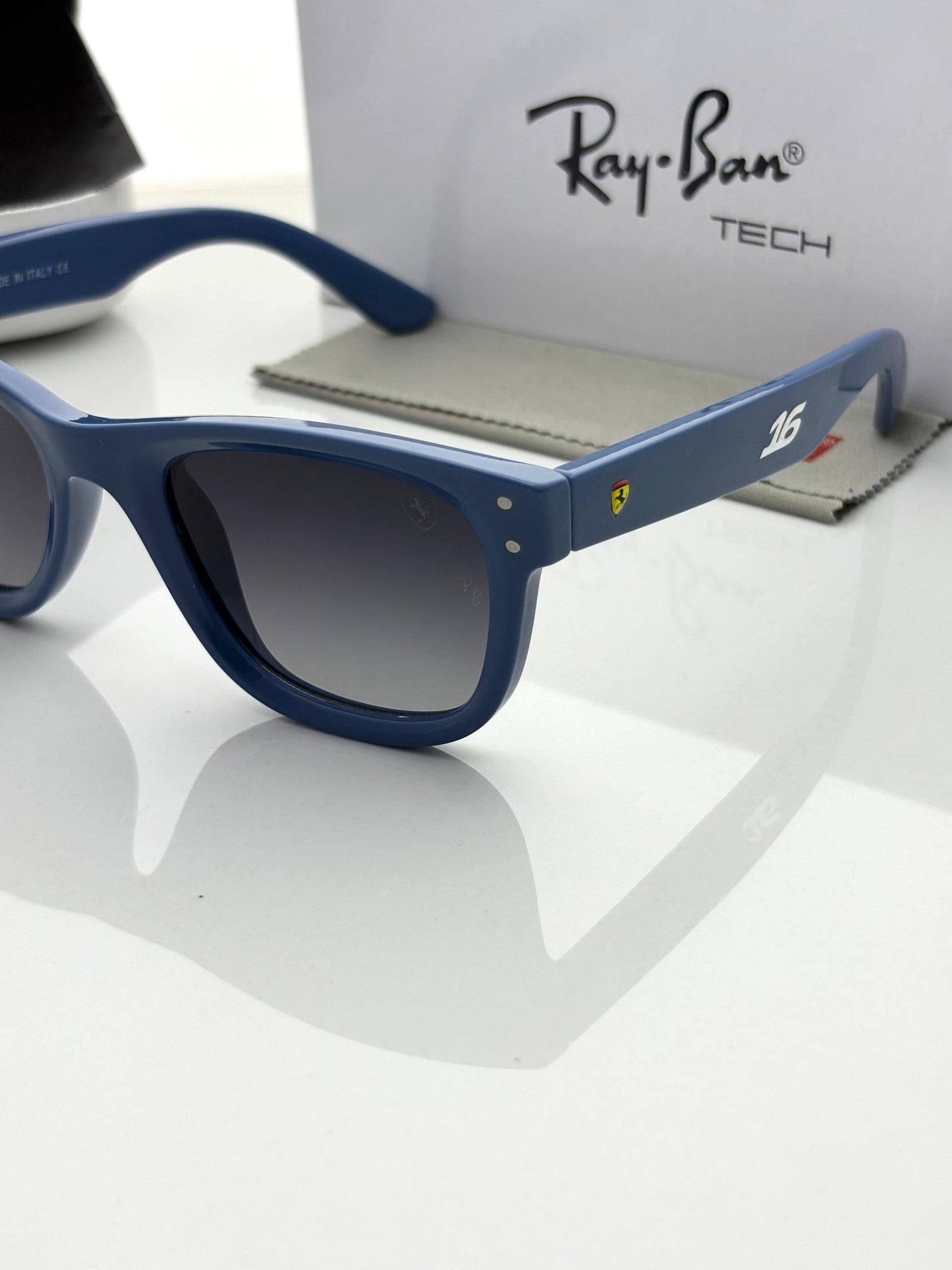 Ray_Bann 0502 Blue Ferrarii Edition