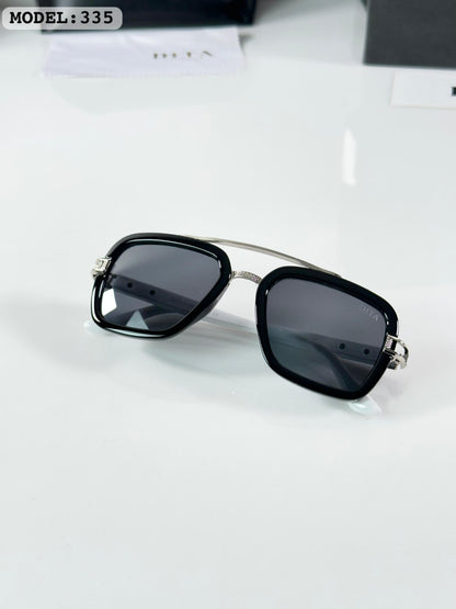 Dita Black_White  335