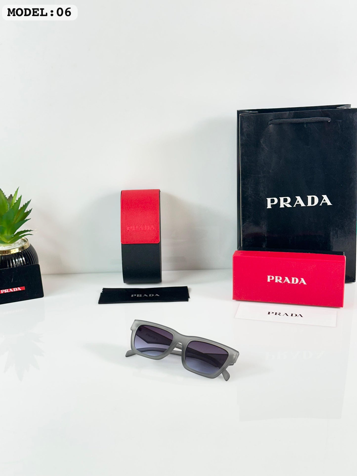 Prada 06 Grey/Blue