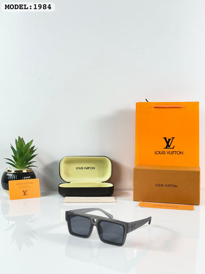 Louiis Vuiiton 1984 Grey