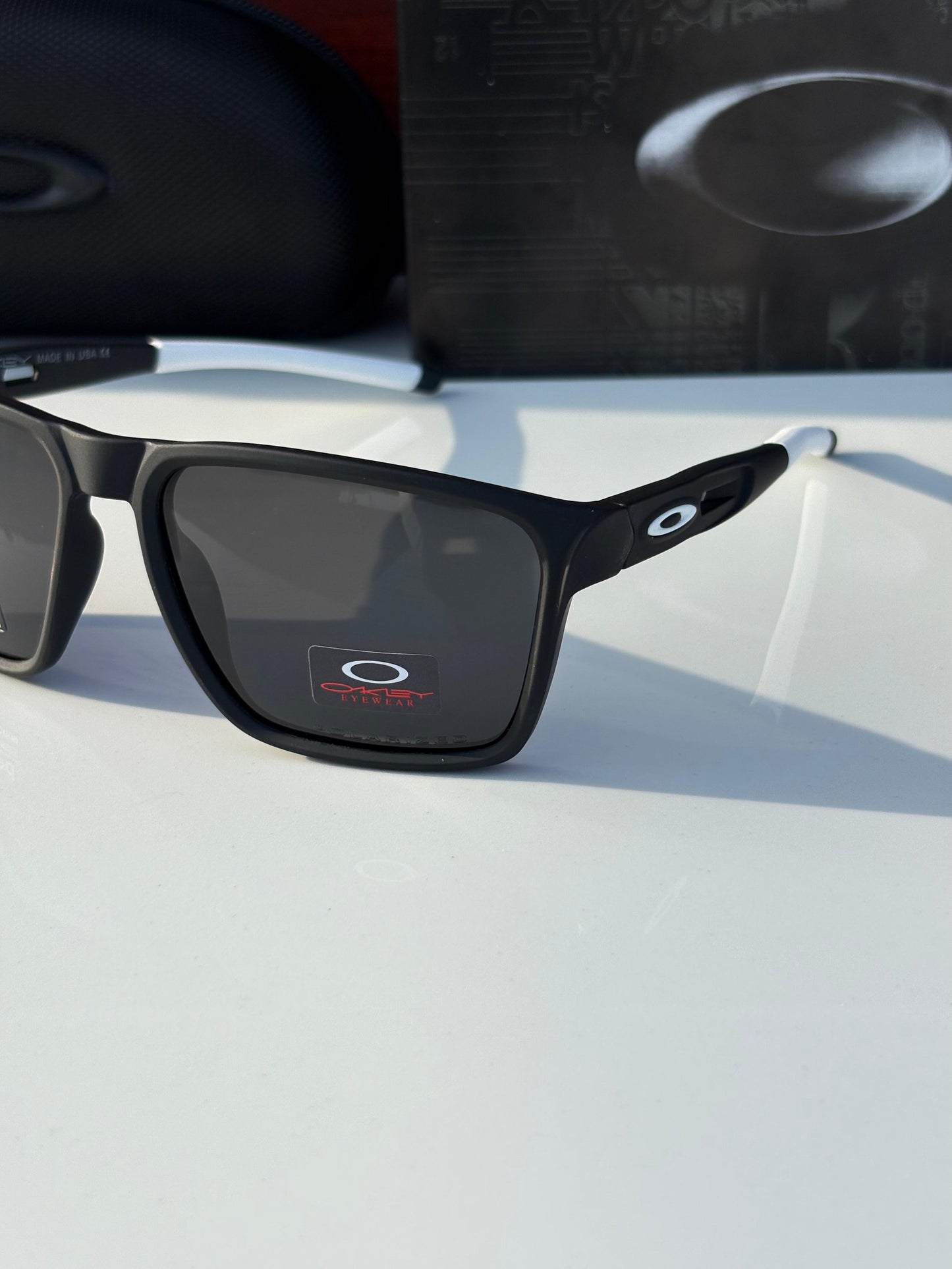 Oakley 6908 Black