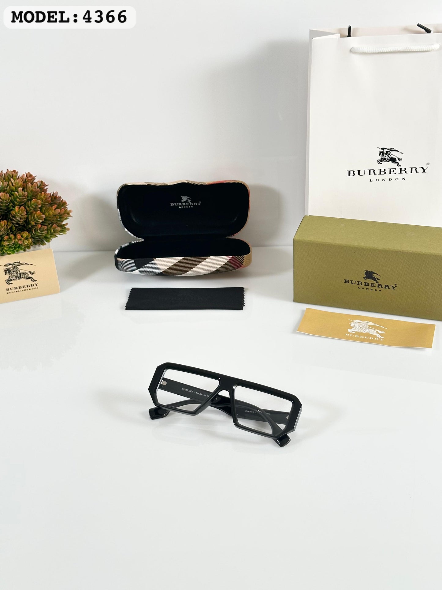 Burrberry 4366 Black Frame