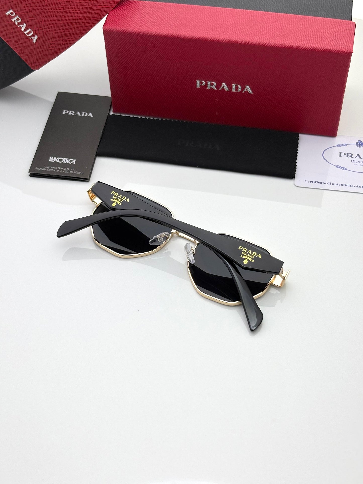 Pradaa 192 Gold/Black