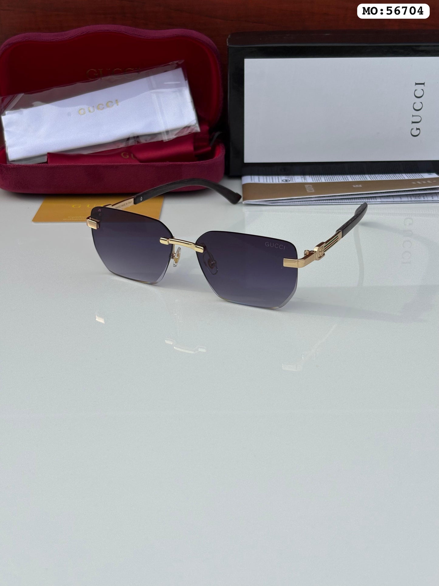 Guccii 56704 Gold/ Black
