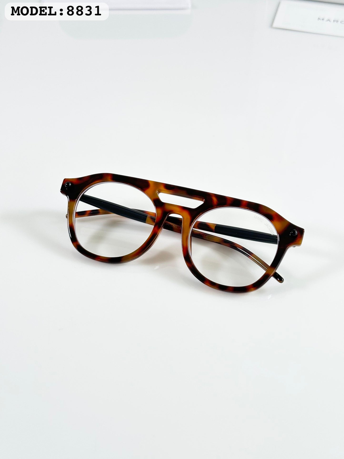 Marcc Jacobss 8831 Tiger Frames