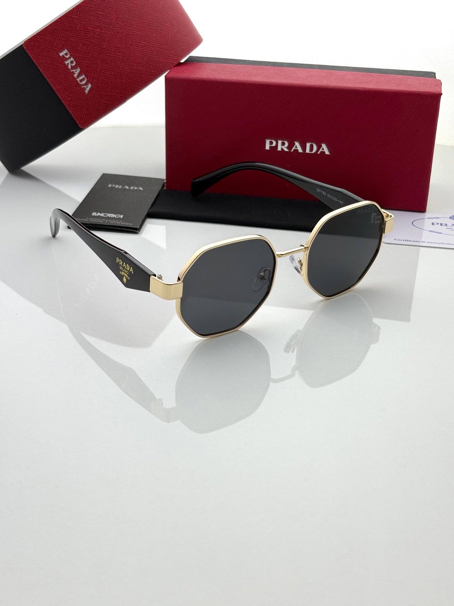Pradaa 192 Gold/Black