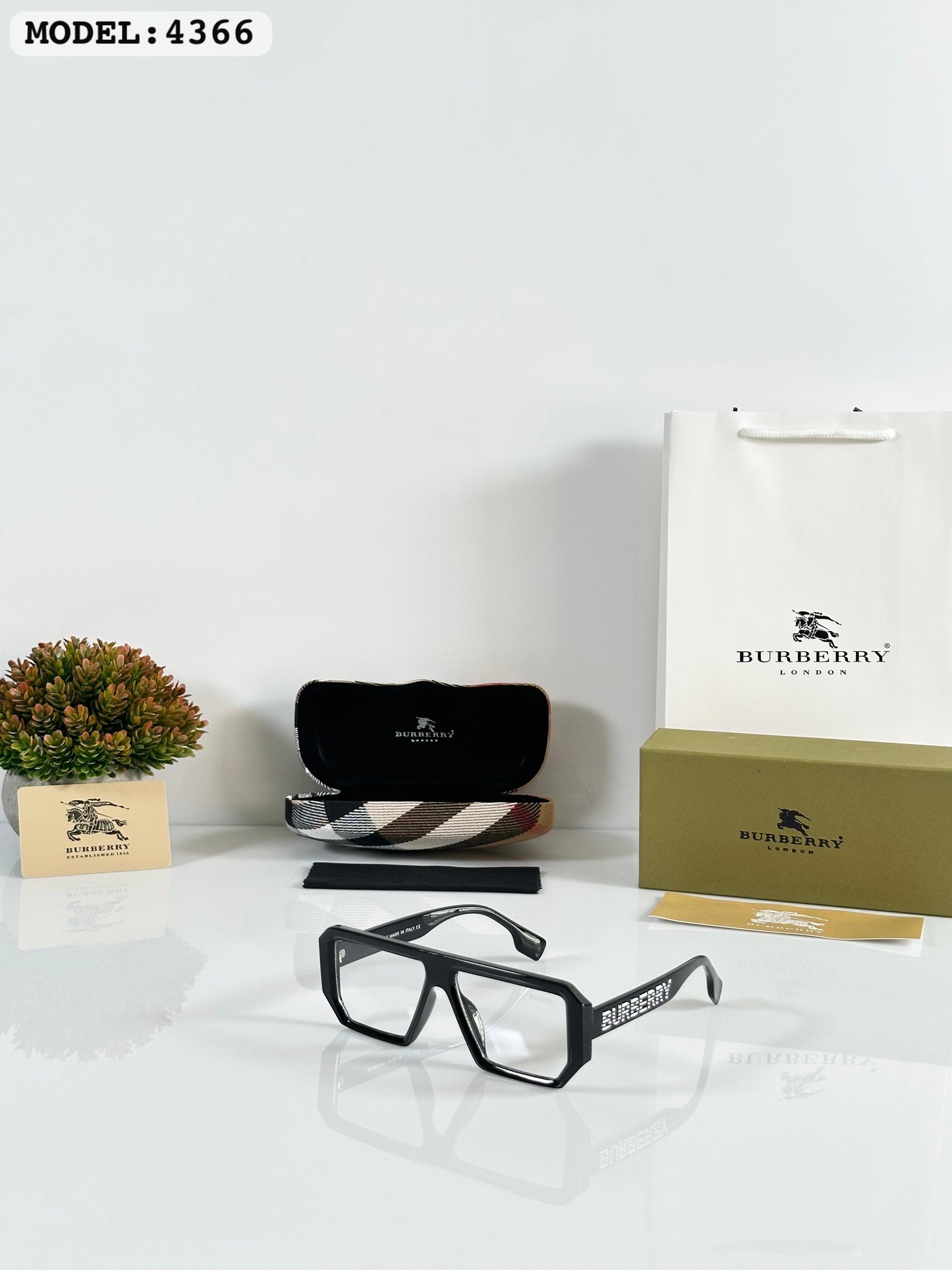 Burrberry 4366 Black Frame