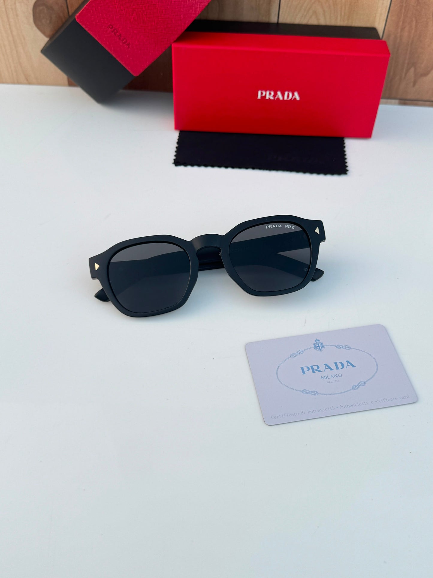 Pradaa 3490 Black
