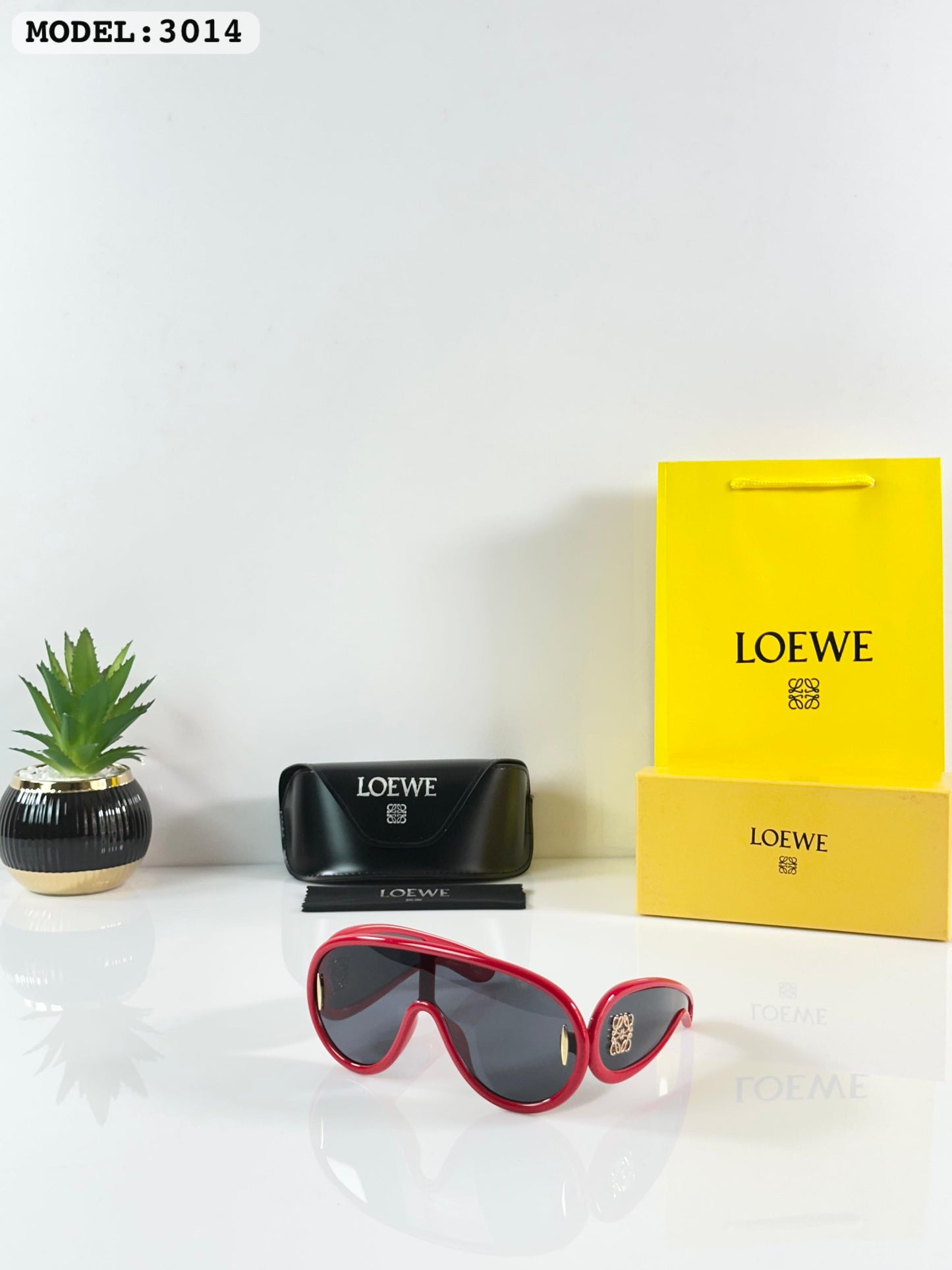 Loewe 3014 Red Designer