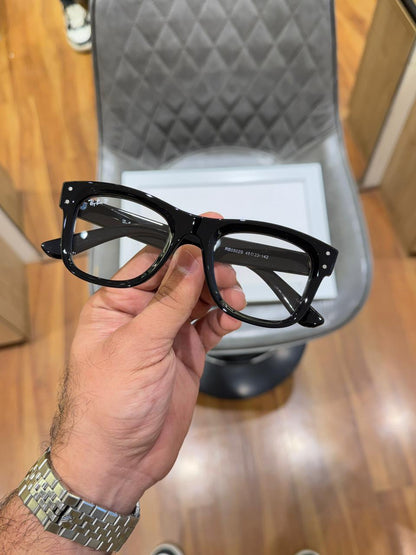 RB 0502 Reverse Black Frame
