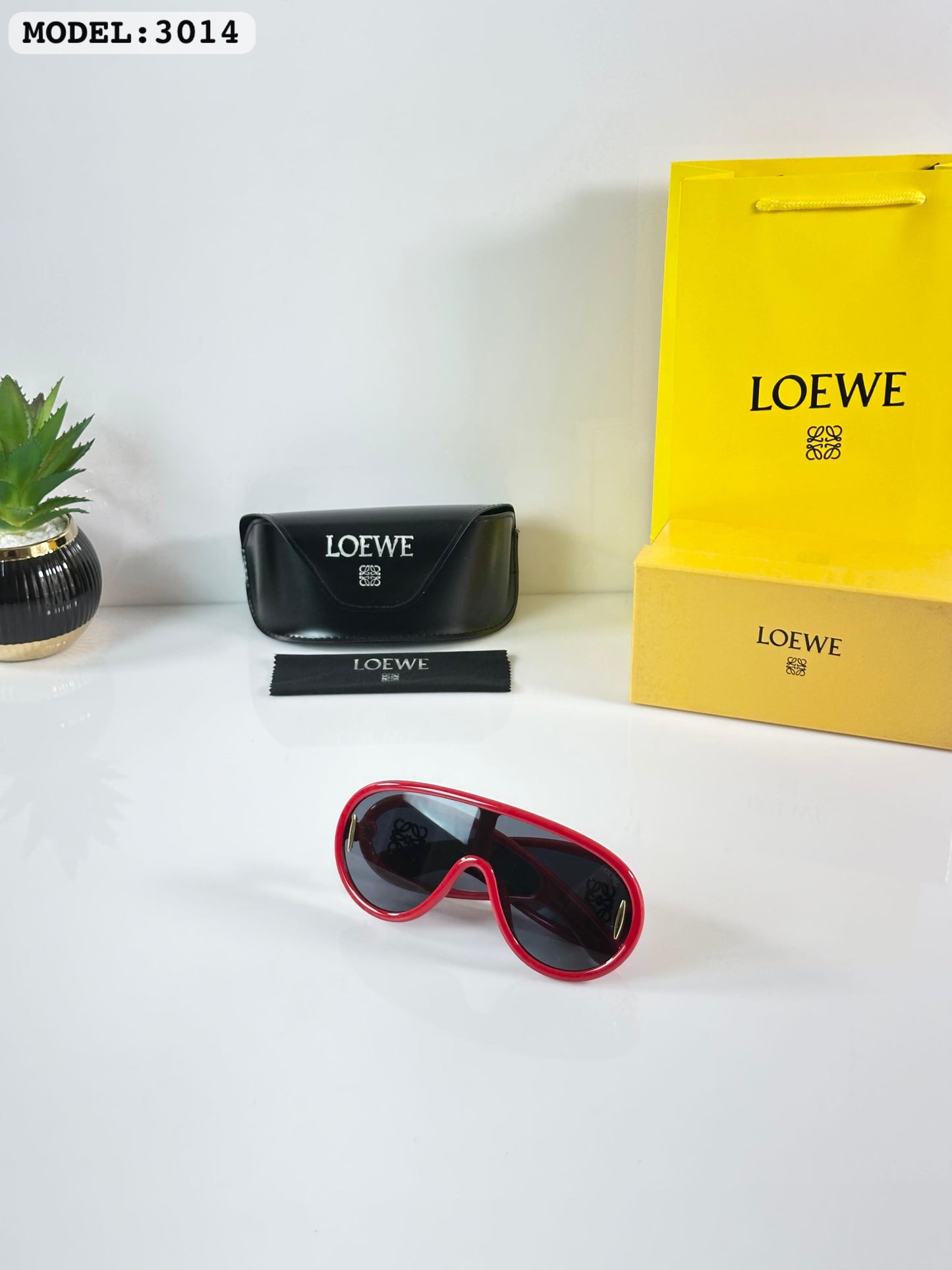 Loewe 3014 Red Designer