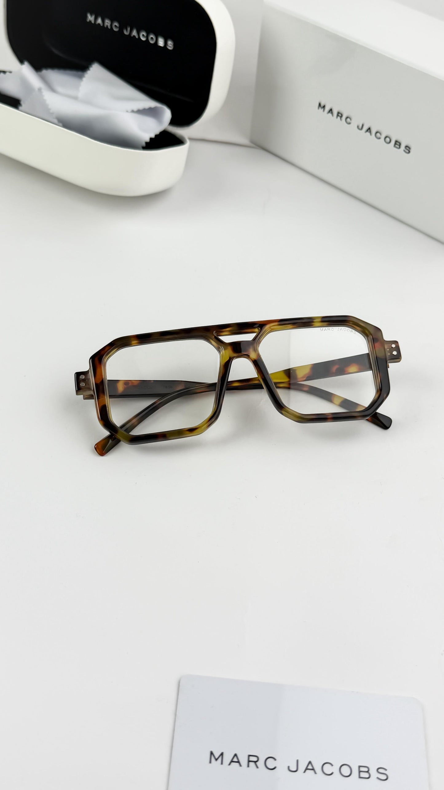 Marcc Jacobss Tiger Frames