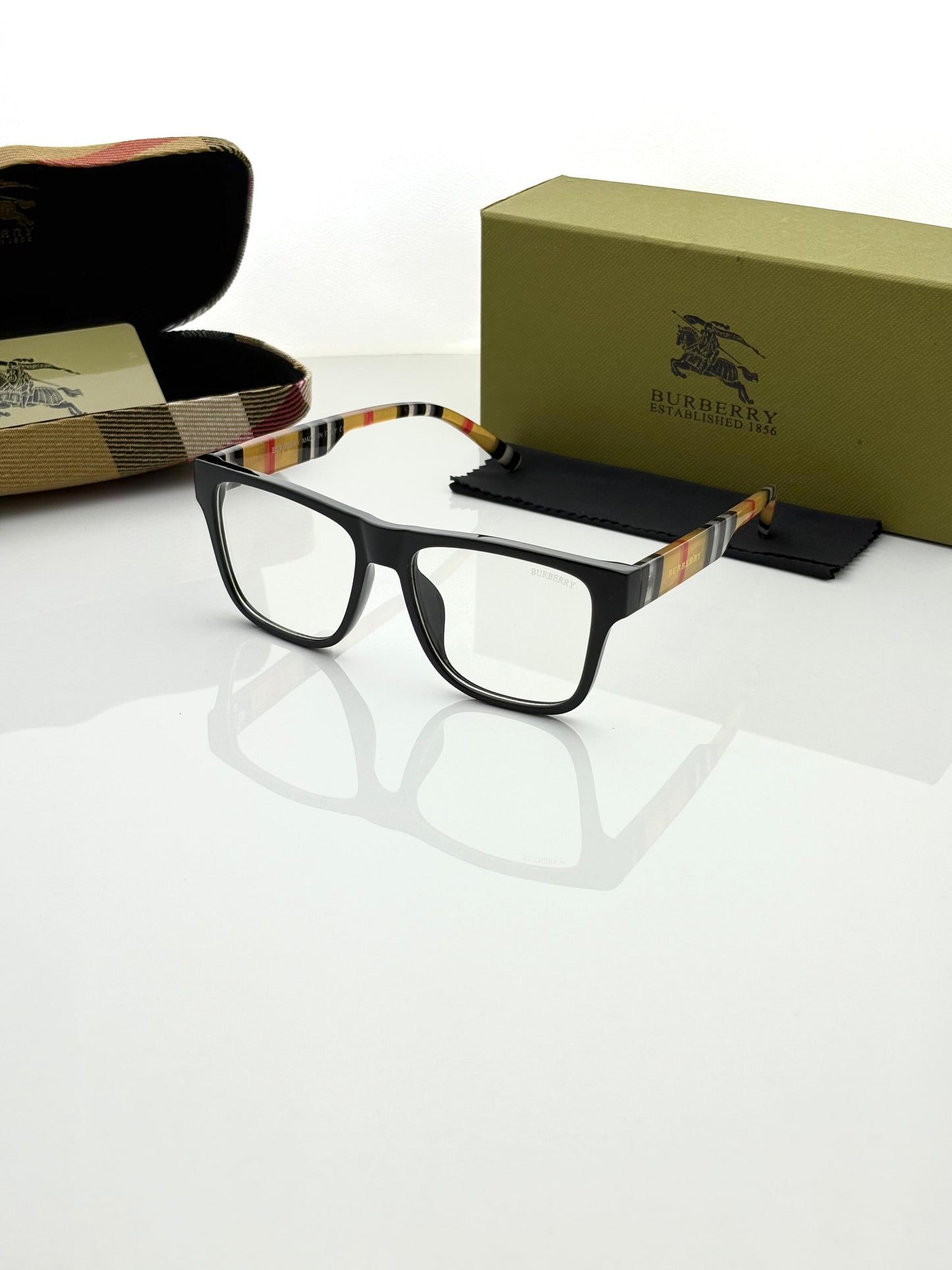 Burrberry 4395 Signature Frame