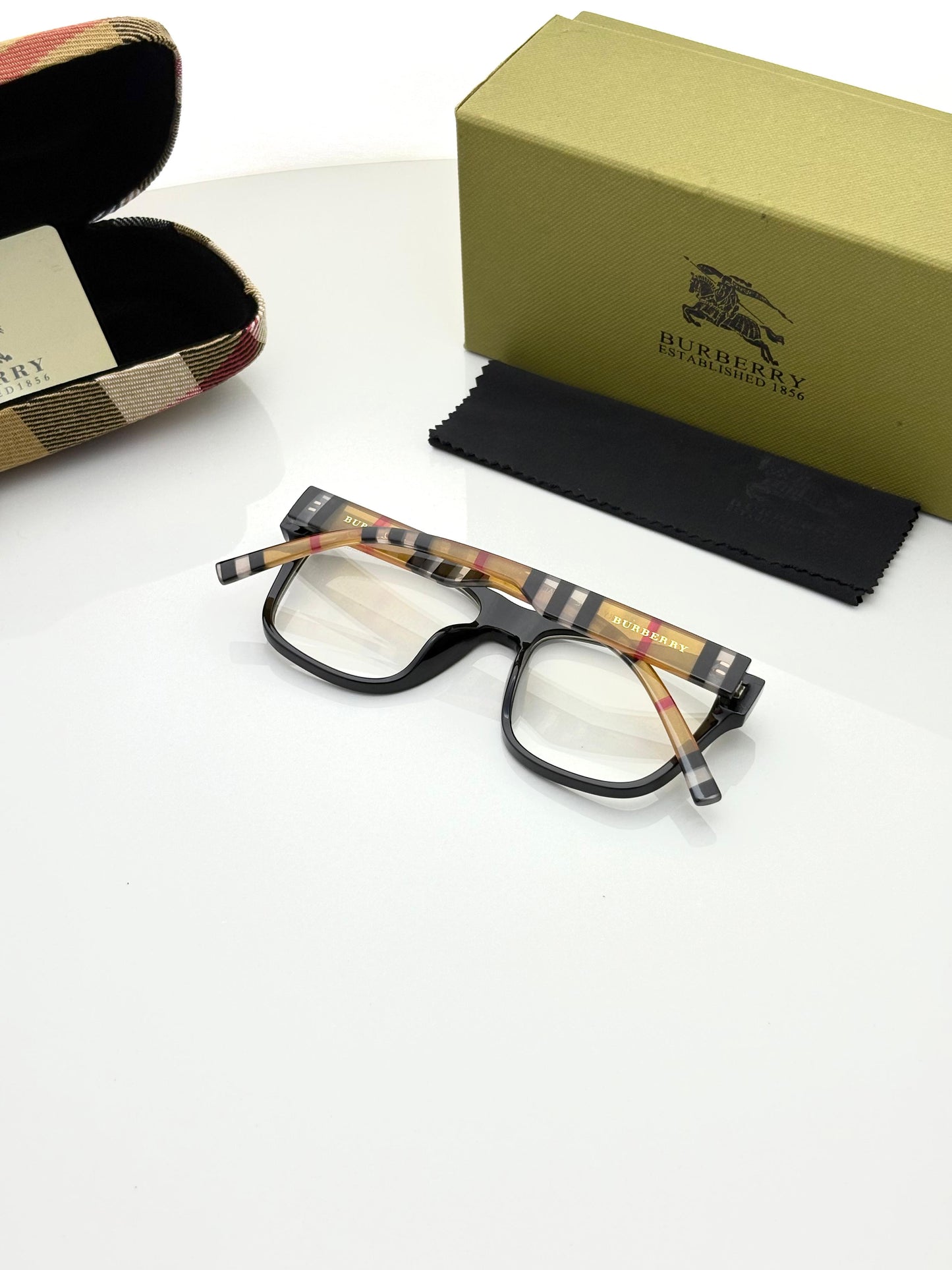 Burrberry 4395 Signature Frame
