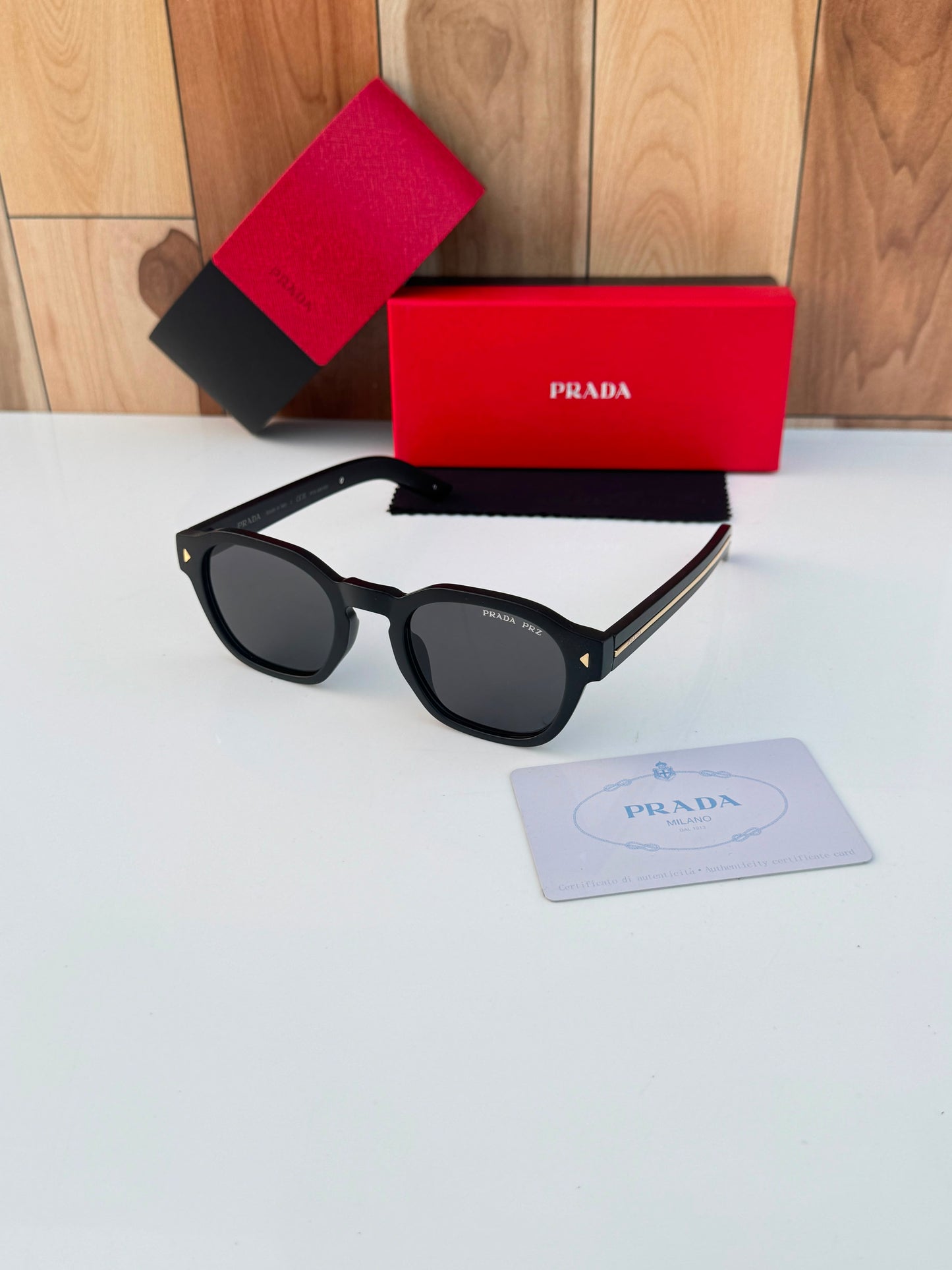 Pradaa 3490 Black